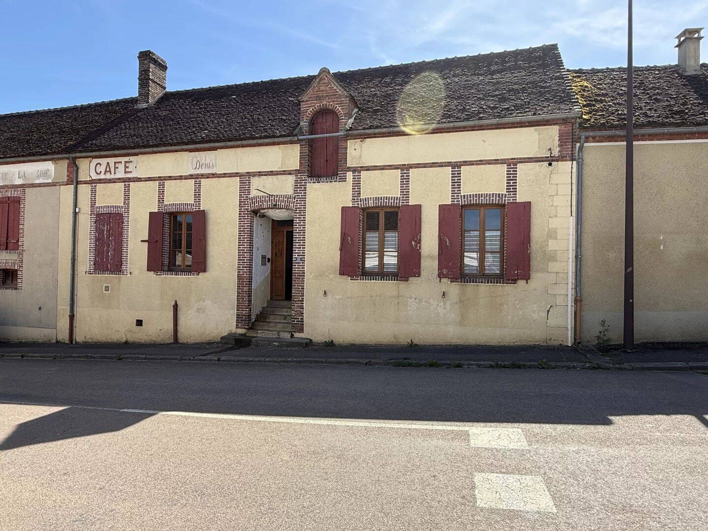 Maison 7 pièces 225 m² · à Villiers-Louis · 225 m² · 140 000 €