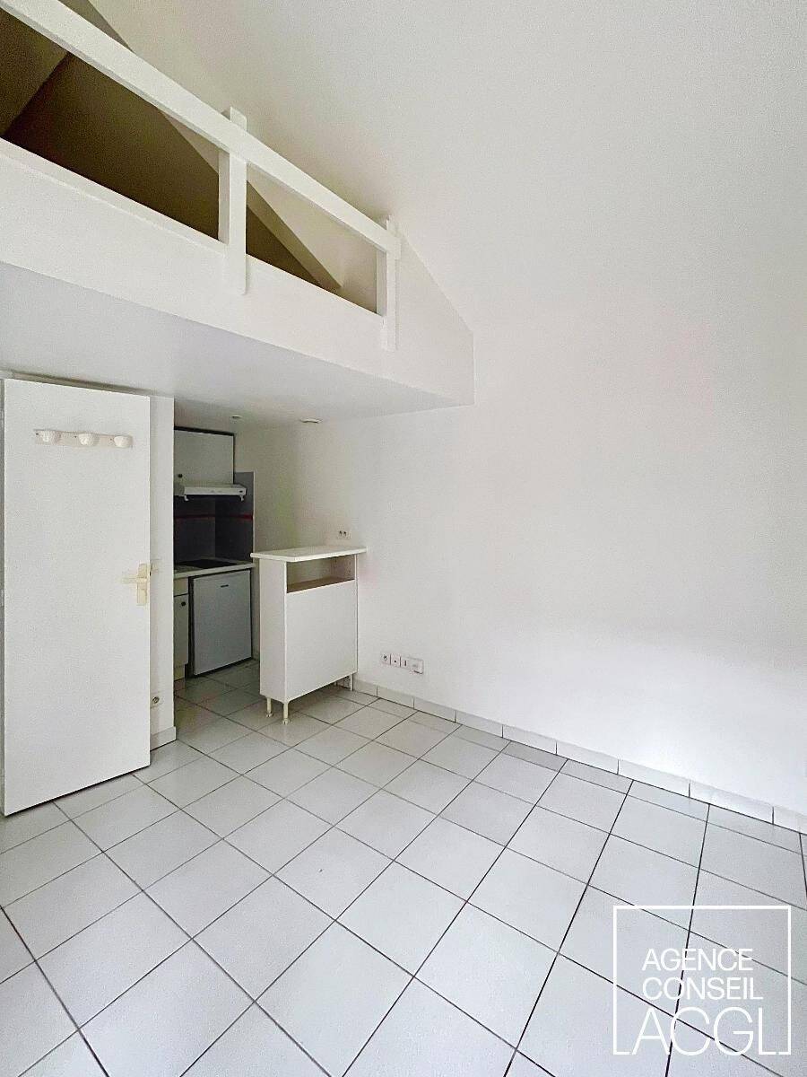 Appartement 1 pièce 16 m² · à Bordeaux · 16,3 m² · 393 €/mois