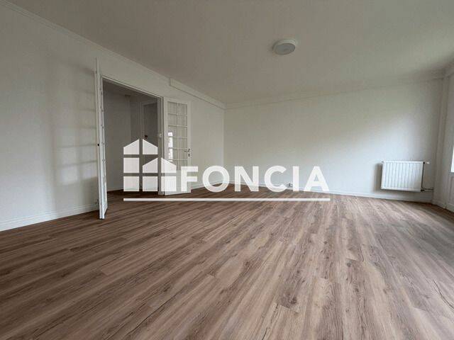 Appartement 3 pièces 74 m² · à La Rochelle · 73,8 m² · 950 €