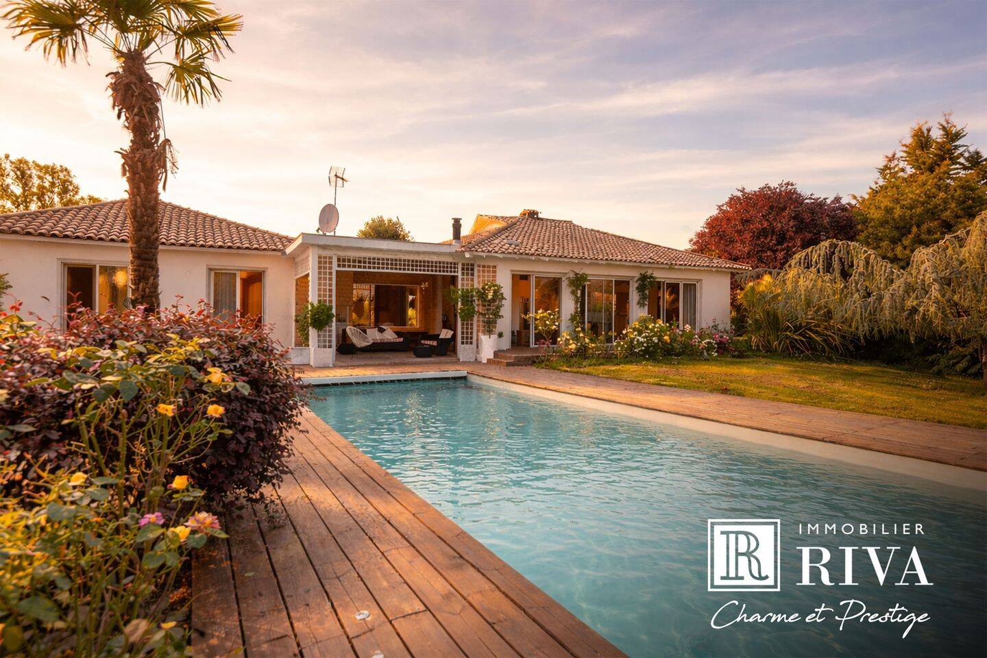 Maison 6 pièces 247 m² · à Carignan-de-Bordeaux · 247 m² · 1 098 000 €
