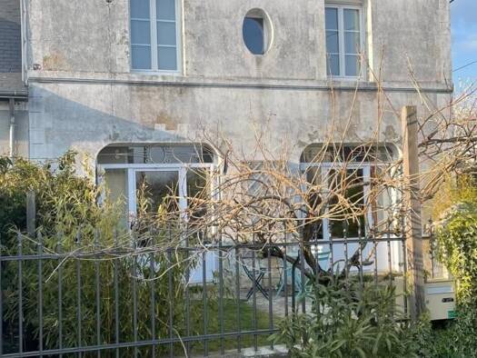 Maison à vendre 228 580 € 5 pièces 4 chambres 378 m² de terrain Saint-Laurent-en-Gâtines 37380