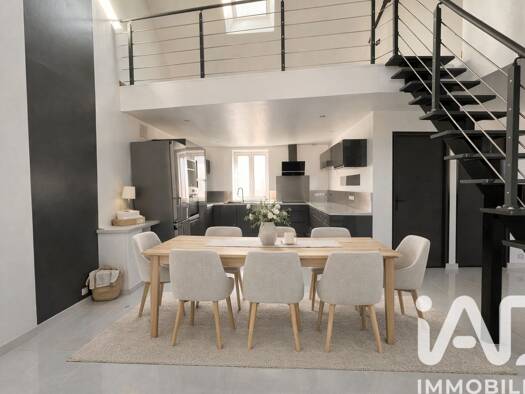 Duplex à vendre 215 000 € 3 pièces 1 chambre 96 m² Étage 1/2 Bombon 77720