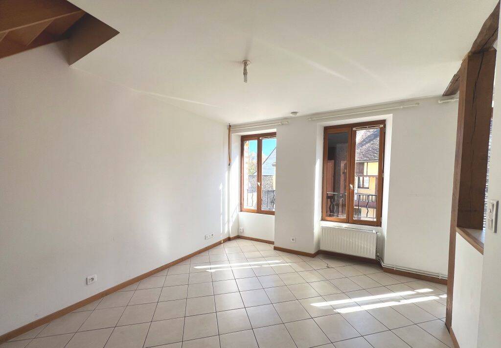 Appartement 3 pièces 46 m² · à Villeneuve-sur-Yonne · 45,6 m² · 633 €