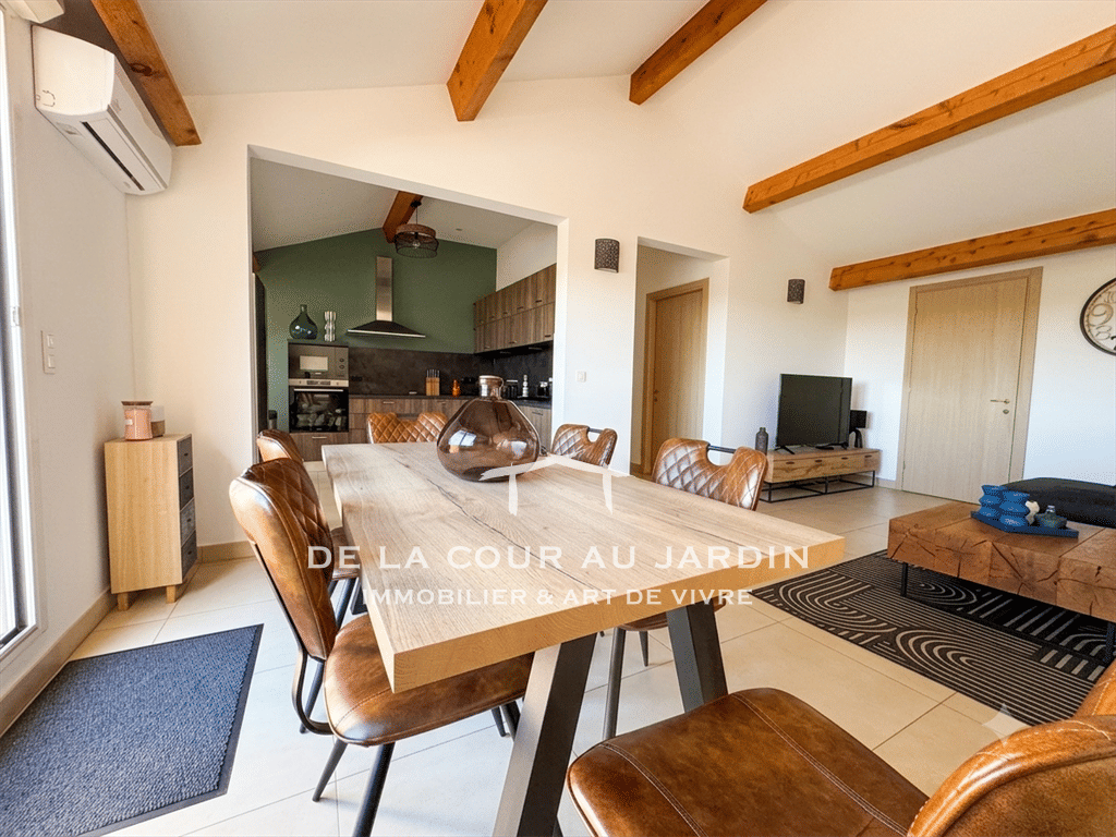 Appartement 4 pièces 109 m² · à Santa-Lucia-Di-Moriani · 108,7 m² · 330 000 €