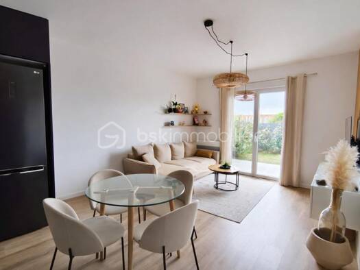 Appartement à vendre 252 000 € 2 pièces 1 chambre 41 m² RDC/2 Bois de la Couronne Bois-d'Arcy 78390