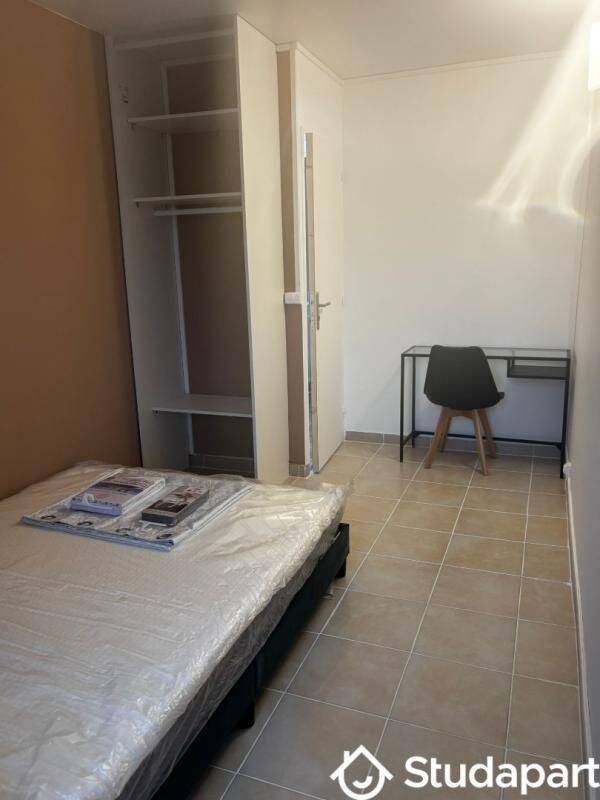 1 pièce 9 m² · à Élancourt · 9 m² · 449 €/mois