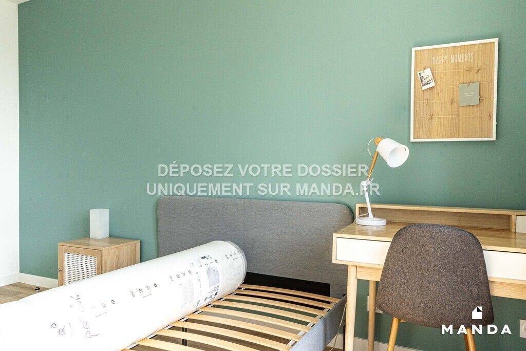 Colocation à louer - Lyon 8ème arrondissement - 466 € - 6 pièces, 5 chambres, 7ème étage · 466 €