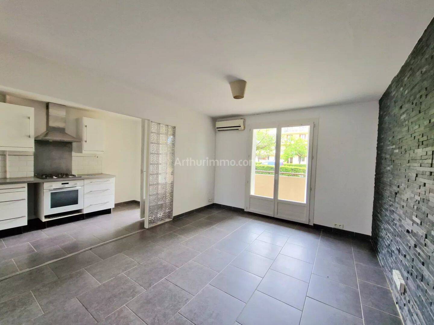 Appartement 3 pièces 53 m² · à Draguignan · 52,7 m² · 710 €