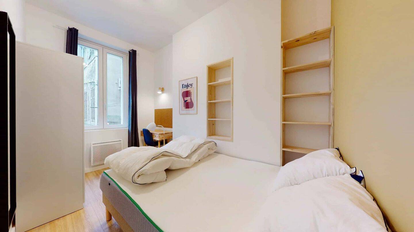 1 pièce 15 m² · à Marseille 1er Arrondissement · 15 m² · 590 €/mois