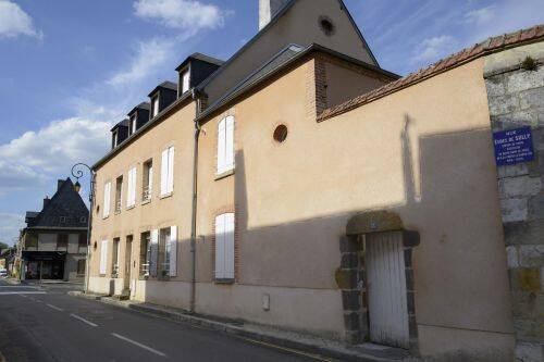 Appartement 3 pièces 62 m² · à La Chapelle-d'Angillon · 62 m² · 424 €