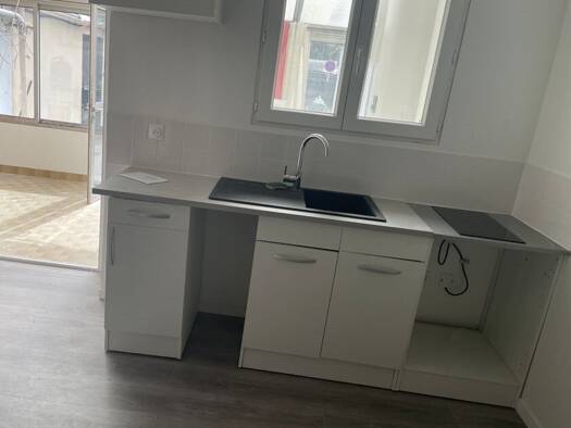 Appartement à louer 730 € 2 pièces 1 chambre 30 m² Village Persan 95340