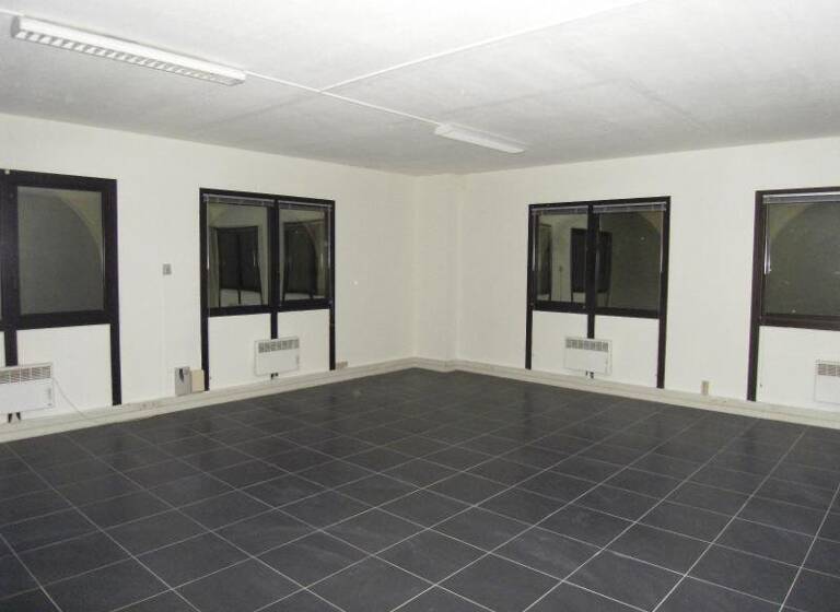 Local commercial à louer 1 550 € 81 m²<br/>Surface de vente Marseille 12ème 13012