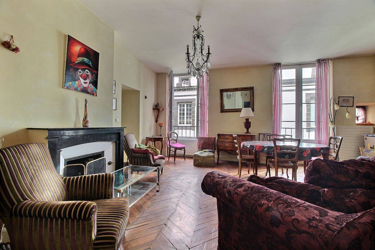 Appartement 9 pièces 169 m² · à Clermont-Ferrand · 169 m² · 230 000 €