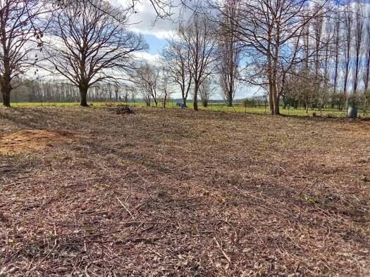 Terrain constructible à vendre 70 000 € 2 659 m² de terrain Collemiers 89100