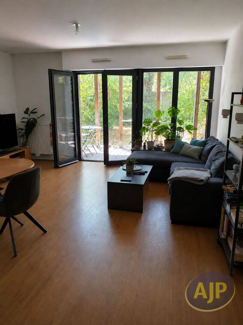 Appartement 3 pièces 66 m² · à Nantes · 65,8 m² · 818 €