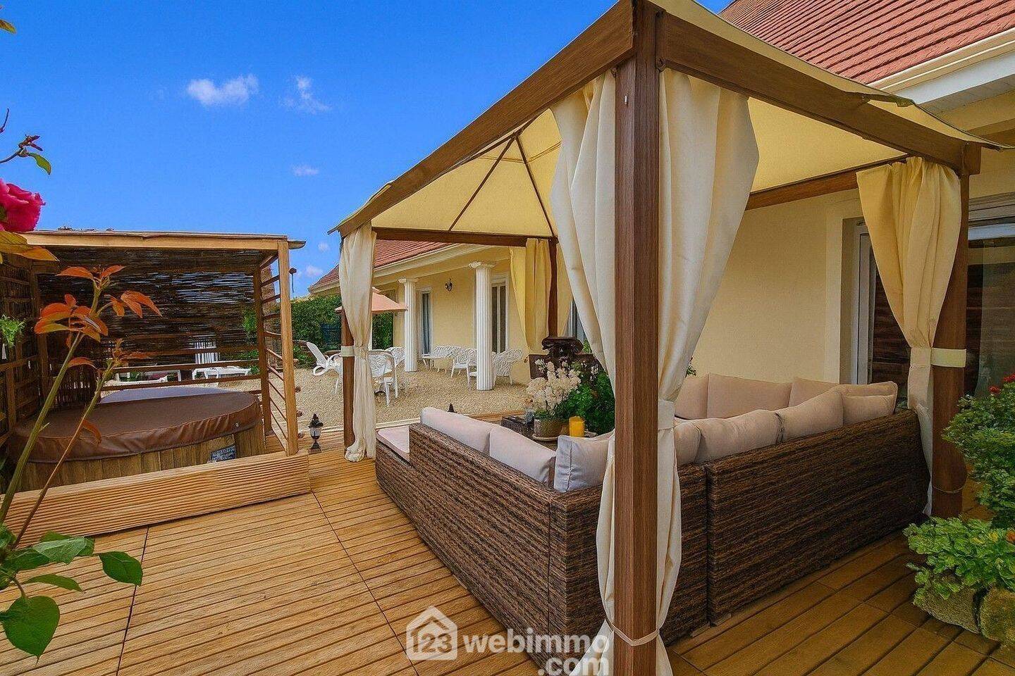 Maison 8 pièces 230 m² · à Milly-la-Forêt · 230 m² · 562 000 €
