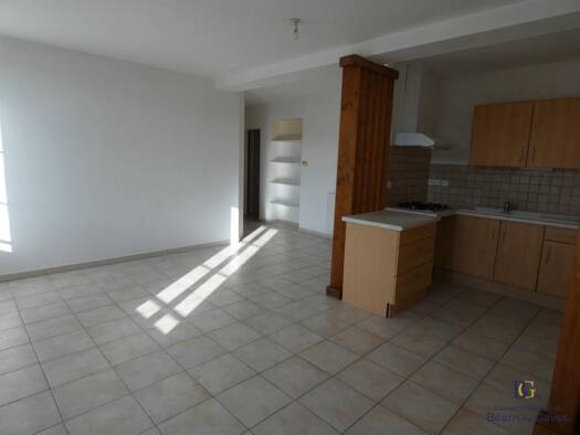 Appartement à louer 656 € 4 pièces 3 chambres 71,4 m² 1er étage Salies-de-Béarn 64270