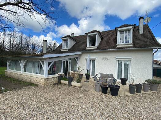 Maison à vendre 249 000 € 5 pièces 3 chambres 152 m² 2 607 m² de terrain Moulin-Neuf 24700