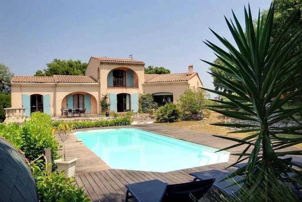 Maison 6 pièces 180 m² · à Tanneron · 180 m² · 927 000 €