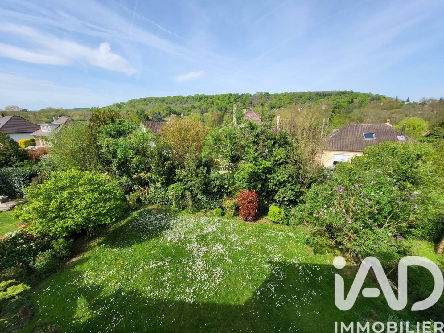 Maison 7 pièces 159 m² · à Bièvres · 159 m² · 690 000 €