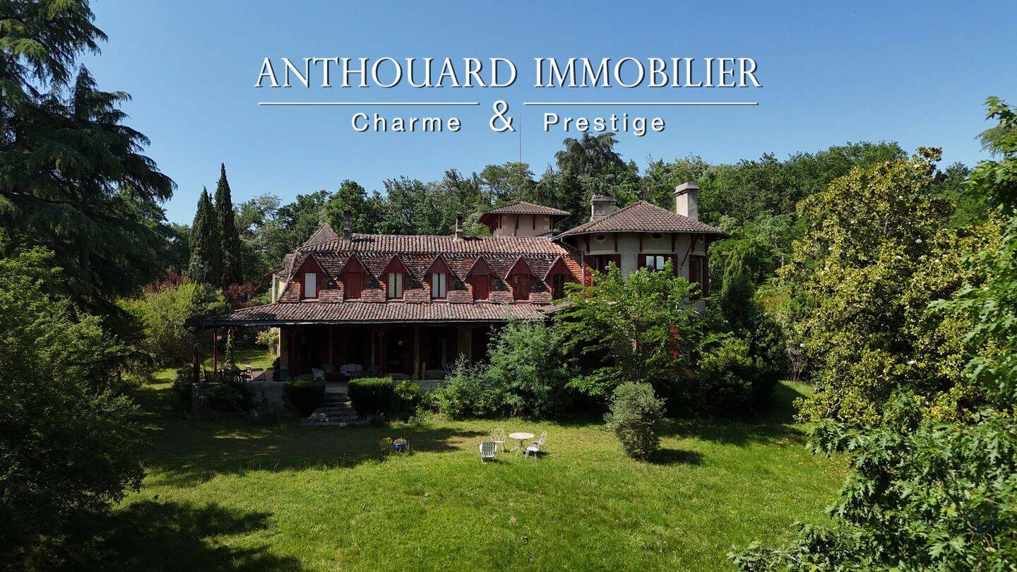 Maison 14 pièces 700 m² · à Bergerac · 700 m² · 630 000 €