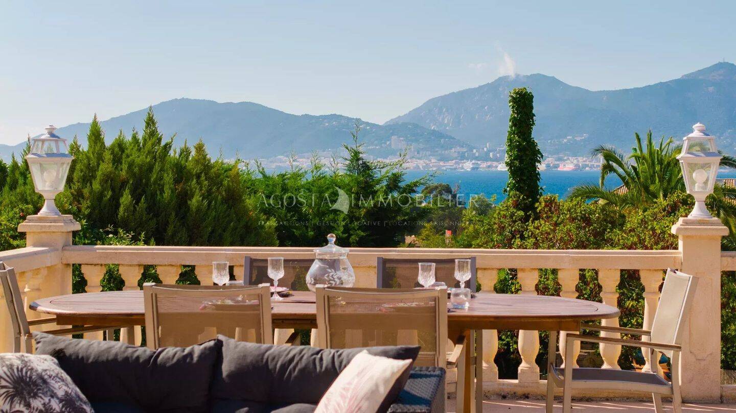 Maison 5 pièces 144 m² · à Grosseto-Prugna · 144,2 m² · 950 000 €