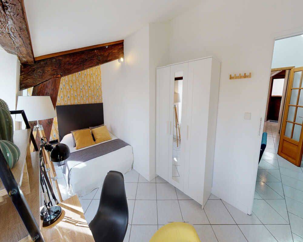 Appartement 5 pièces 130 m² · à Lyon 1er Arrondissement · 130 m² · 860 €
