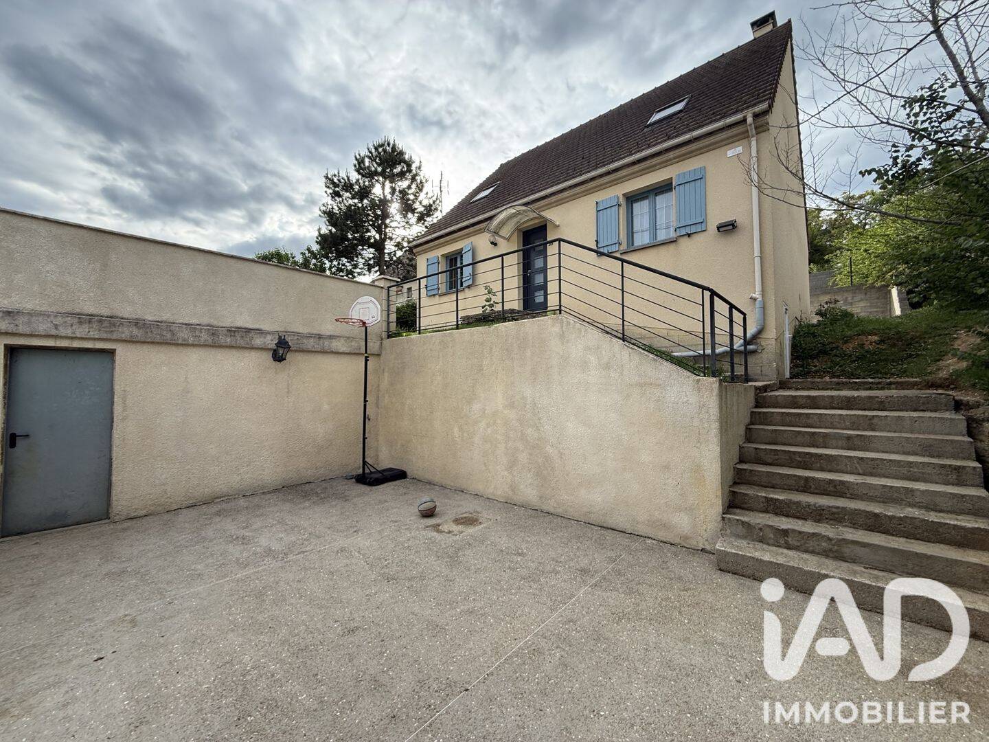 Maison 6 pièces 107 m² · à Villeneuve-la-Guyard · 107 m² · 210 000 €