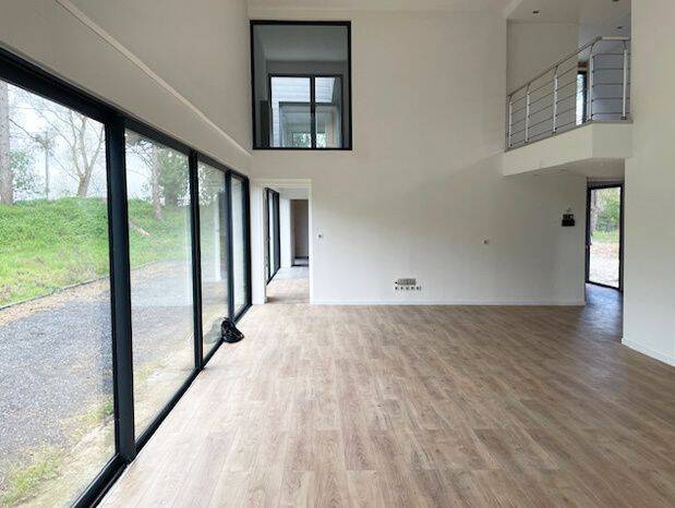 Maison 8 pièces 268 m² · à Bourghelles · 268 m² · 710 000 €