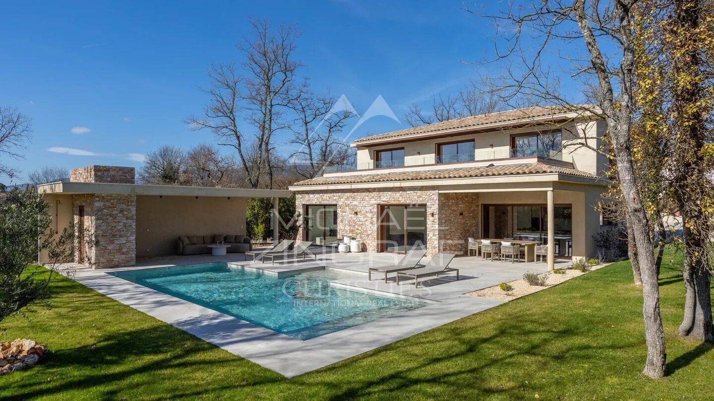 Maison 6 pièces 250 m² · à Fayence · 250 m² · 3 600 000 €