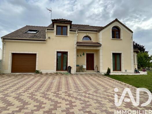 Maison à vendre 630 000 € 6 pièces 4 chambres 189 m² 2 000 m² de terrain Évry-Grégy-sur-Yerre 77166