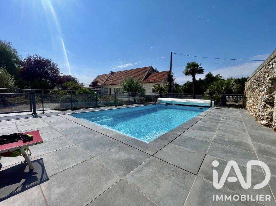 Maison 7 pièces 257 m² · à Le Thoult-Trosnay · 257 m² · 573 000 €
