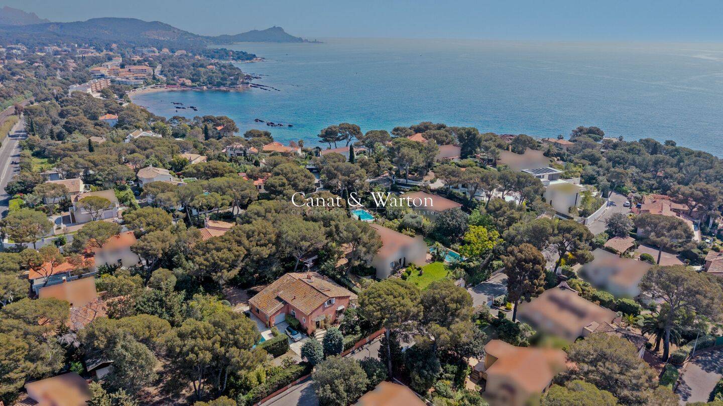 Maison 5 pièces 141 m² · à Saint-Raphaël · 140,5 m² · 1 290 000 €