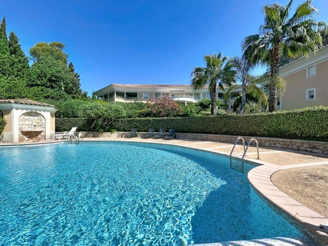 Appartement 4 pièces 94 m² · à Saint-Raphaël · 94 m² · 680 000 €