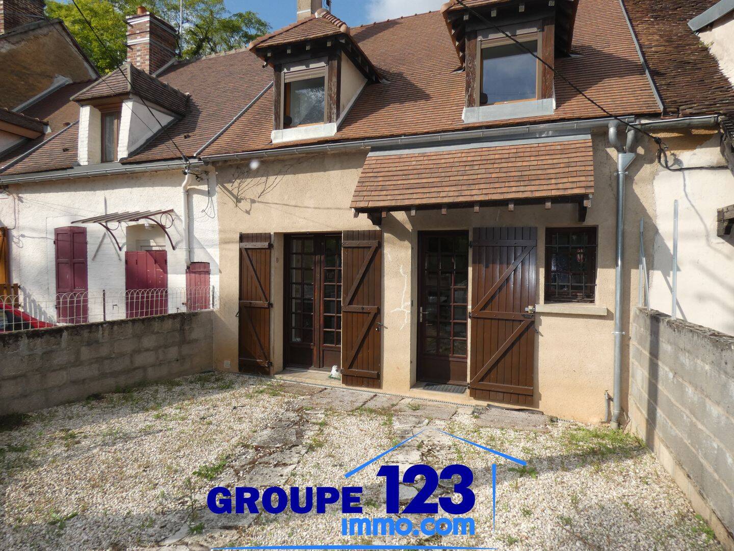 Maison 2 pièces 63 m² · à Laroche-Saint-Cydroine · 63 m² · 76 900 €