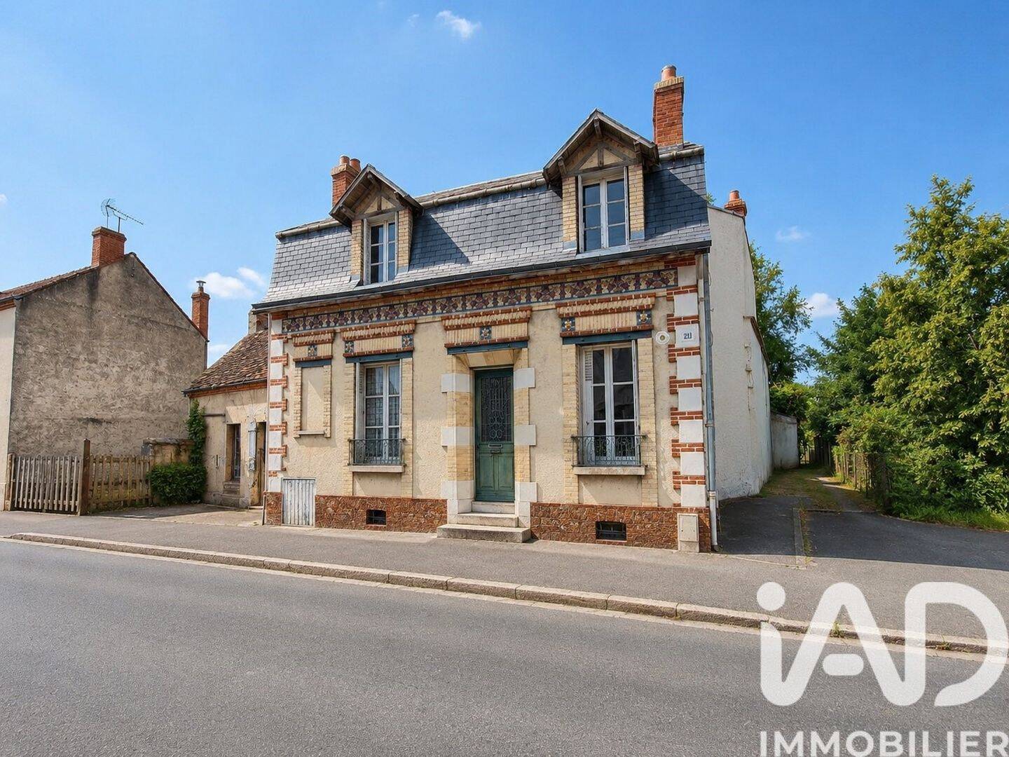 Maison 5 pièces 94 m² · à Châteauneuf-sur-Loire · 94 m² · 137 000 €