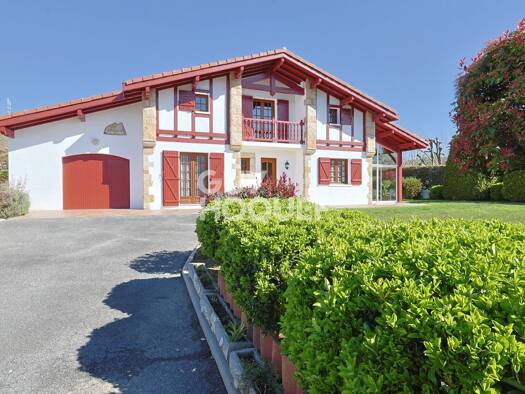 Maison à vendre 580 000 € 6 pièces 5 chambres 167 m² 666 m² de terrain Est Hasparren 64240