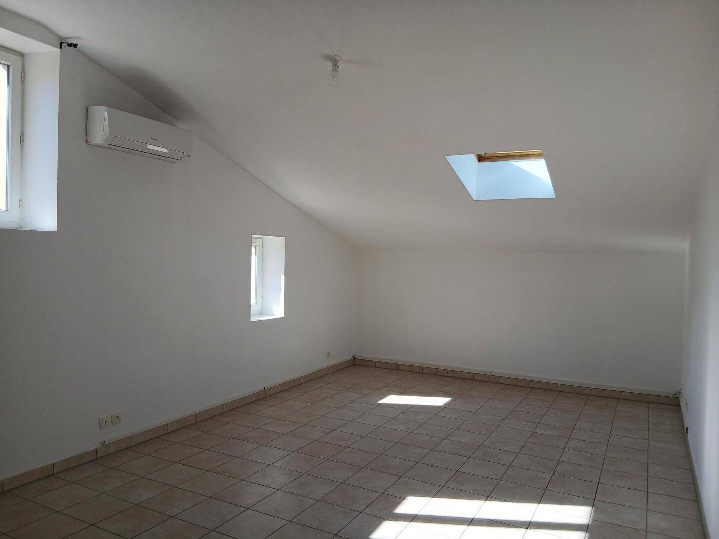 Appartement 3 pièces 58 m² · à Salon-de-Provence · 57,6 m² · 700 €/mois