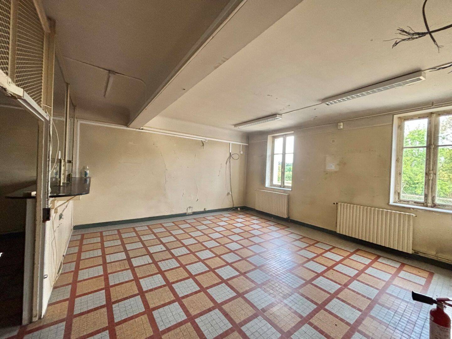 Maison 7 pièces 175 m² · à Cuffy · 175 m² · 60 000 €
