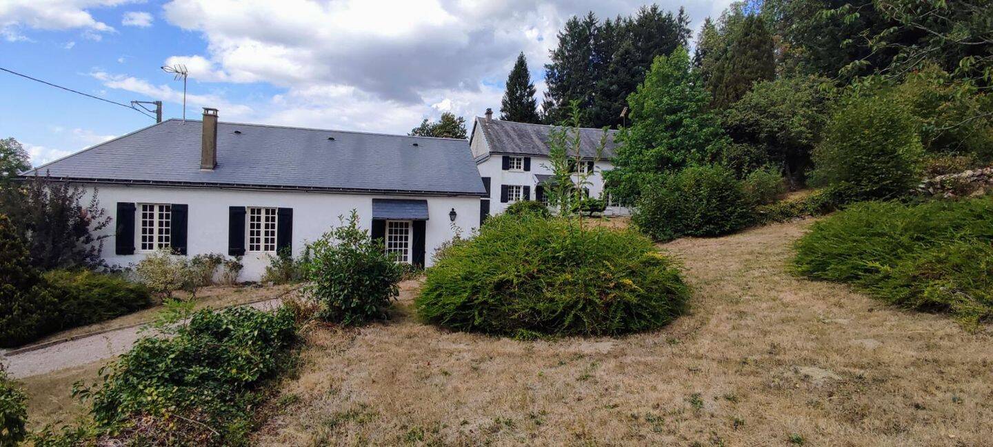 Maison 6 pièces 263 m² · à Montsauche-les-Settons · 263 m² · 199 000 €