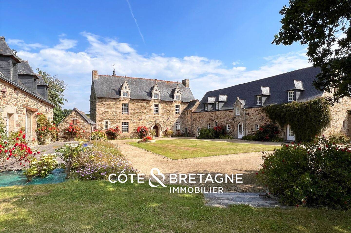 Maison 14 pièces 474 m² · à Tréguier · 474 m² · 2 179 800 €