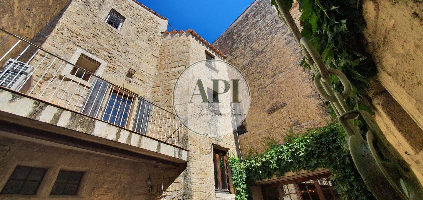 Maison 8 pièces 263 m² · à Pézenas · 263 m² · 330 000 €