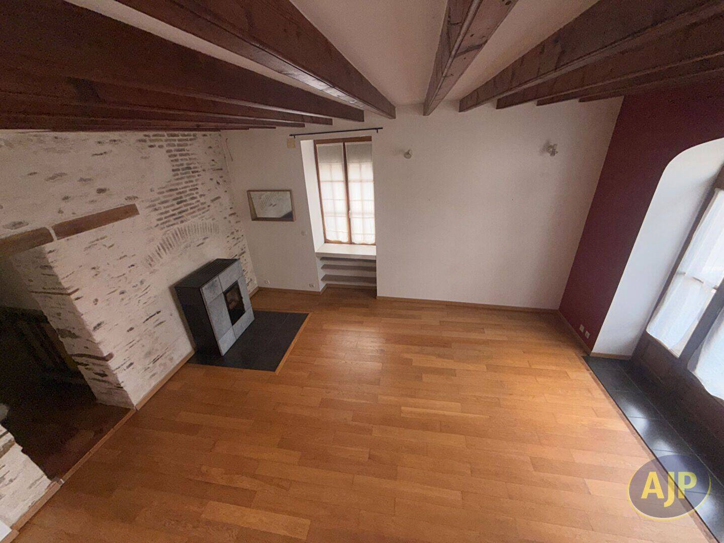 Maison 5 pièces 153 m² · à Joué-sur-Erdre · 152,5 m² · 860 €