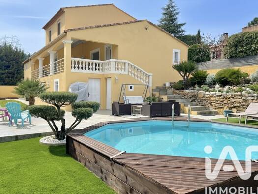 Maison à vendre 739 000 € 5 pièces 3 chambres 145 m² 793 m² de terrain Peypin 13124