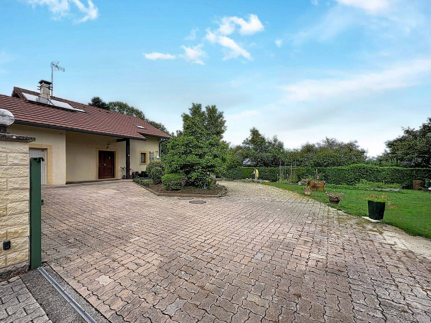 Maison 5 pièces 180 m² · à Brenthonne · 180 m² · 499 000 €