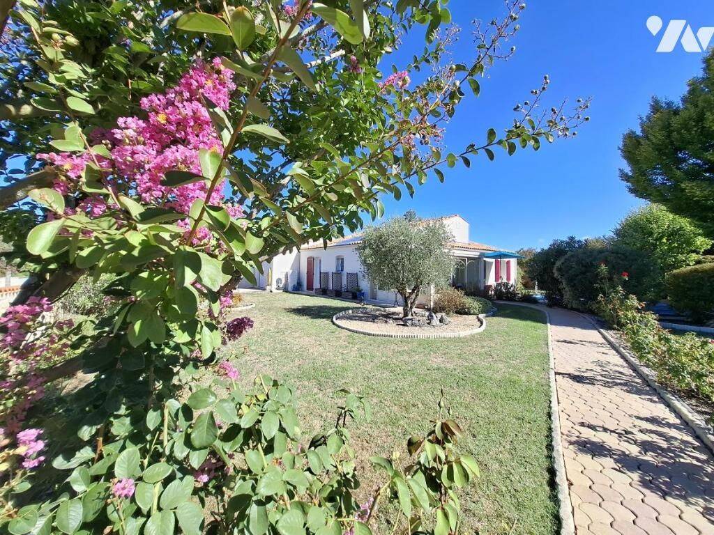 Maison 4 pièces 842 m² · à Chermignac · 842 m² · 251 808 €