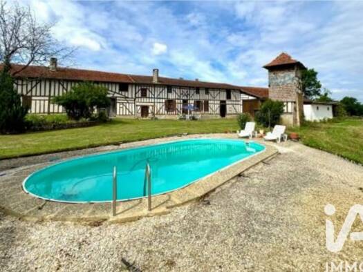 Maison à vendre 169 000 € 6 pièces 3 chambres 164 m² 10 070 m² de terrain Rives Dervoises 52220