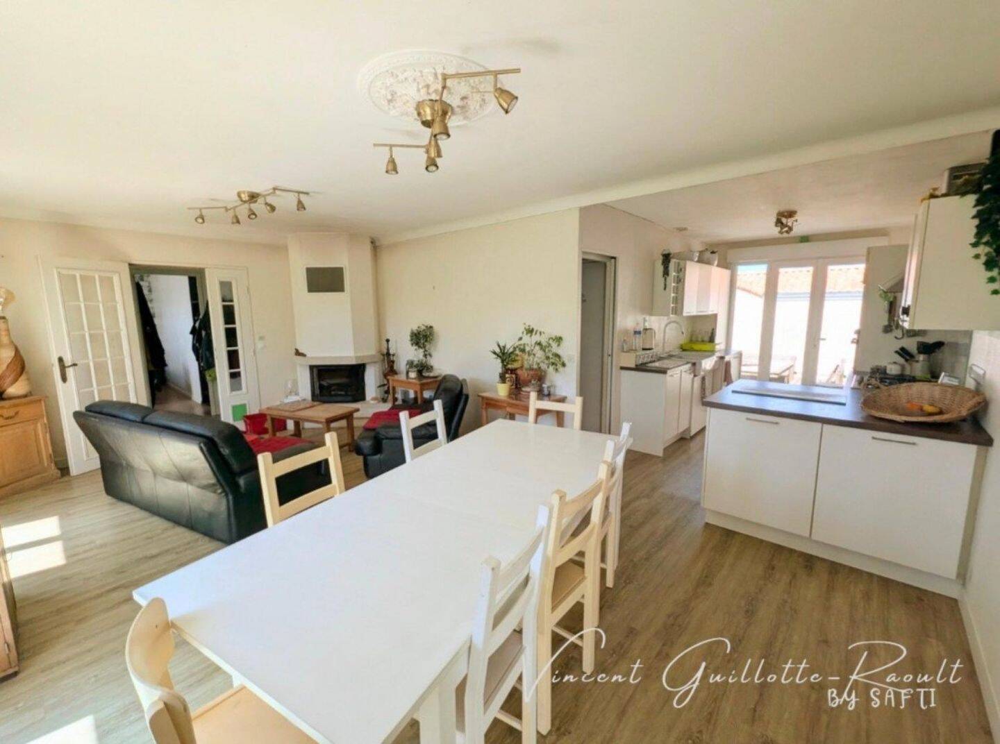 Maison 6 pièces 105 m² · à Port-Saint-Père · 105 m² · 279 900 €