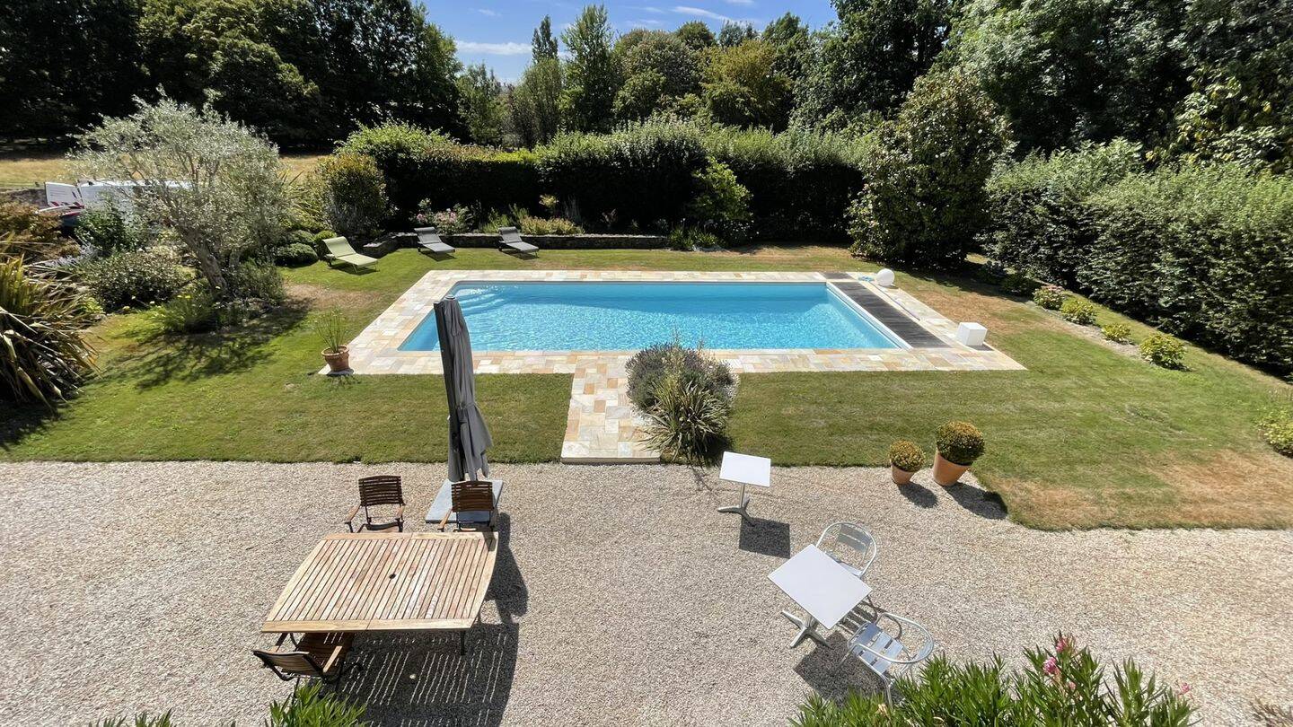 Maison 6 pièces 235 m² · à Bellevigny · 235 m² · 704 600 €
