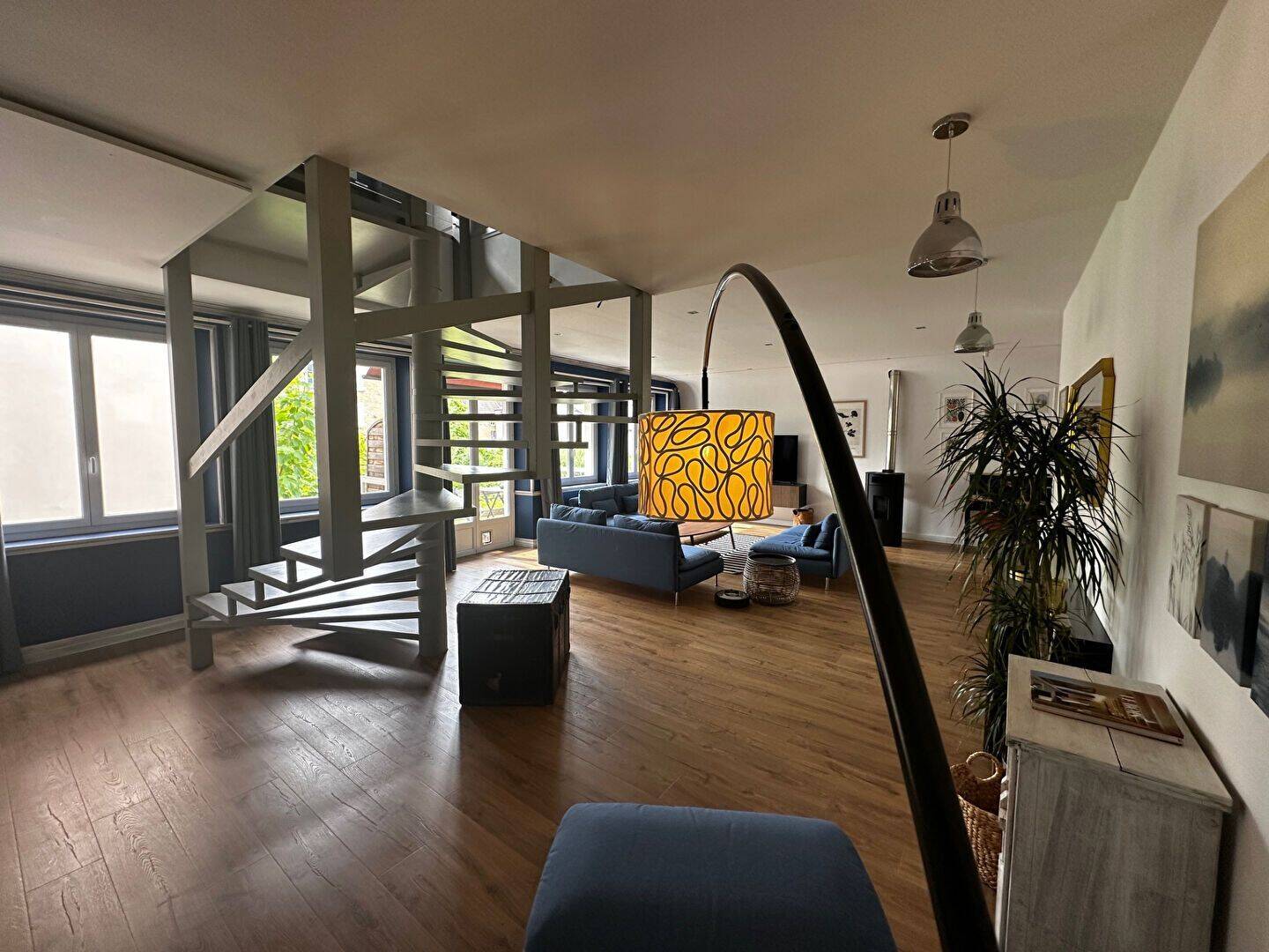 Appartement 4 pièces 145 m² · à Lons-le-Saunier · 144,6 m² · 269 000 €
